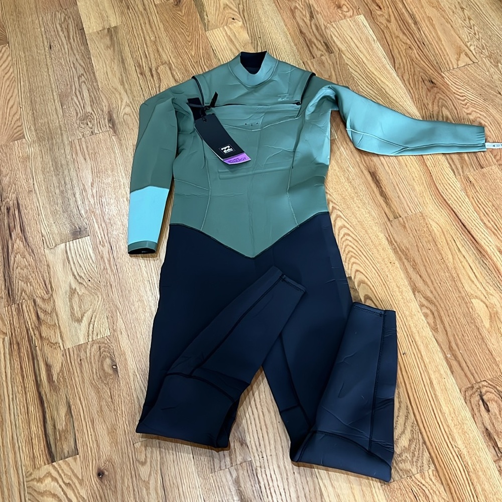 Billabong Synergy Wetsuit new with tags sz10 - Picture 2 of 4